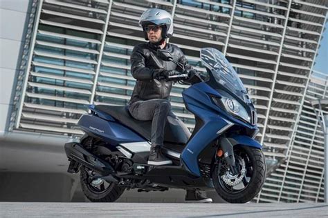 Scooter Kymco Downtown 350 No Brasil Motorede