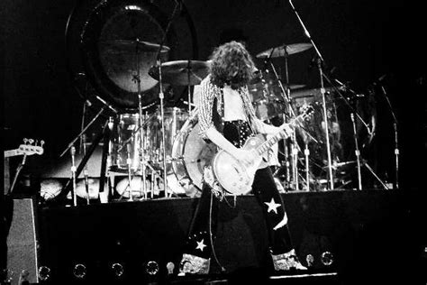 The Top 10 Guitarists Of All Time Sep 2023 Ledgernote