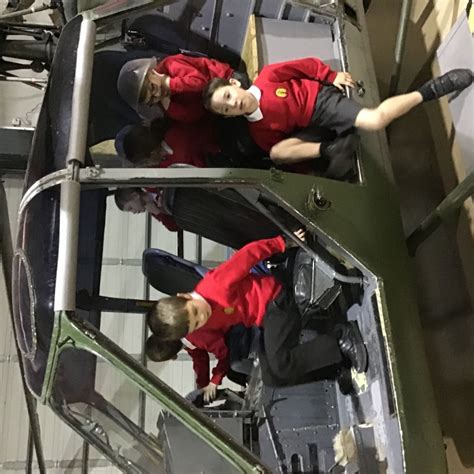 Grateley Primary School Army Flying Museum Trip