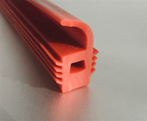 EPDM Extruded Rubber Sealing Strip China Rubber Seal And Door Seal