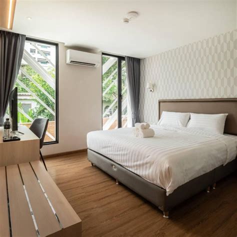 Best Price On Lucky Hotel Bangkok Sukhumvit 26 In Bangkok Reviews