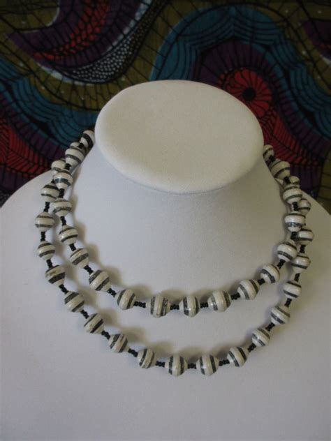 18 Inch Black And White Jewelry African Paper Bead Necklace Etsy African Paper Beads Paper