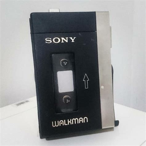 Sony Walkman Stereo Cassette Player Wm3 From 1981 Elektronik Audio Di Carousell