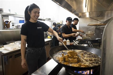 Chinese Puerto Rican Restaurant Michys Chino Boricua Is Drawing Diners