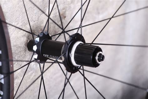 Review DT Swiss RR21 Dicut Wheelset Road Cc