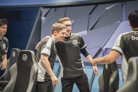 Team SoloMid Vs Team Dignitas Live Blog Scores Highlights And News