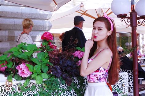 Chùm ảnh Dàn hot girl Việt cực xinh tại Nga và Ukraina
