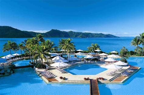 Queensland Islands - Great Accommodation, Hotels, Tours & Information