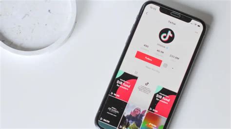 La Comisión Europea prohíbe instalar TikTok a sus trabajadores