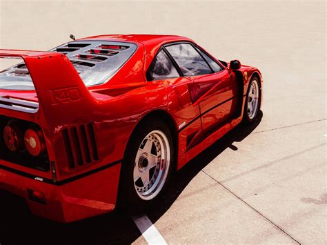 Ferrari F40 Une Légende Qui Se Négocie à Prix Record Innova Box