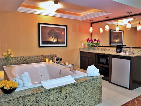 Hotels With Jacuzzi In Room Downtown Houston Tx at Jack Whitaker blog