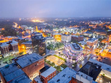 Springfield at night downtown - Richwood Bank