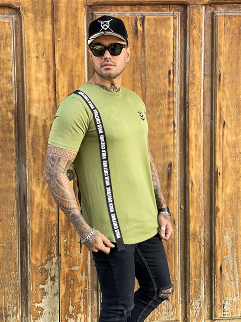 Camiseta Verde Militar Long Line Premium Volk Culture Volk Culture