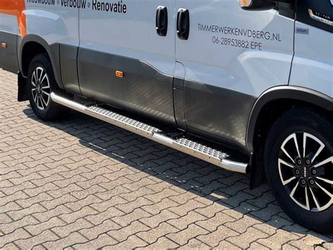 Sidebars Rvs Met Opstaptreden Iveco Daily Bestelauto Accessoires