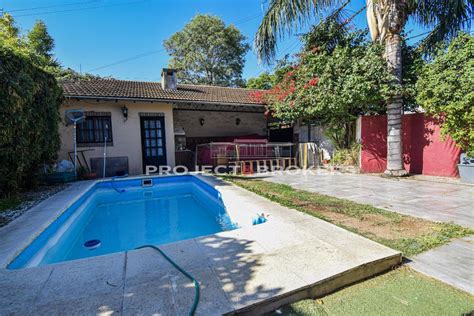 Venta Casa 15 Años 4 Dormitorios 175m2 Oeste Trole 800 Ituzaingo