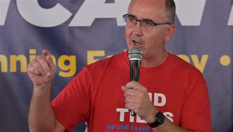 Fain to UAW members: No 'scraps' for us