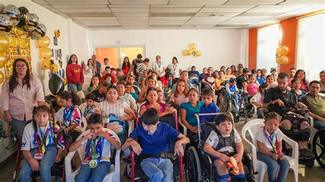 La Fundación Teletón Pro Rehabilitación gradúa a 53 personas con