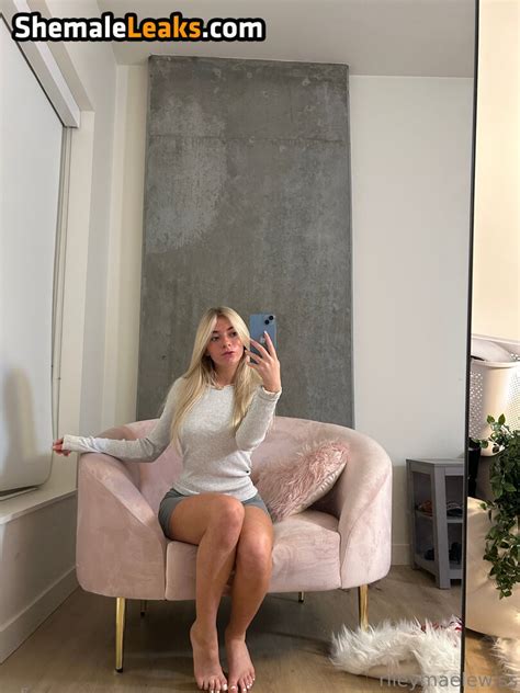 Life Of Riley Rileymaetwo Leaked Nude Onlyfans Photo