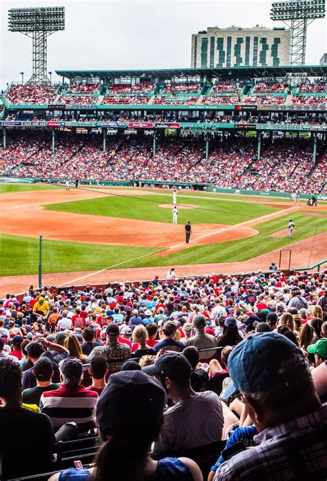 How To Watch A Boston Red Sox Baseball Game At Fenway Park