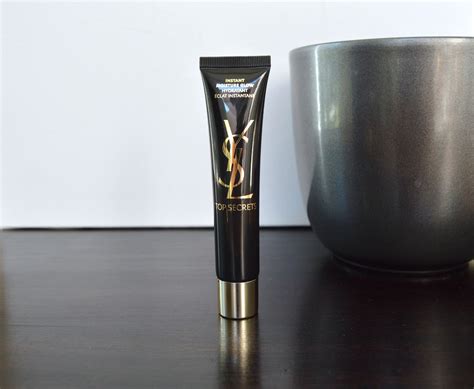 Le Soin Top Secrets Hydratant Éclat Instantané Dyves Saint Laurent