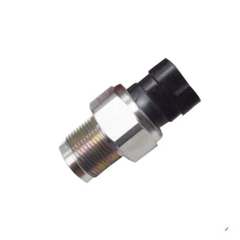 Common Rail Fuel Pressure Sensor For Toyota Hilux Hiace D D