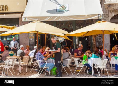 Bairro Alto Restaurant Lisbon Hi Res Stock Photography And Images Alamy