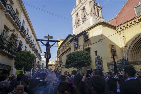 Las Im Genes Del V A Crucis De Las Hermandades Con El Cristo De Los