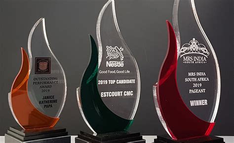 The Benefits Of Corporate Awards Trophies And Engravers