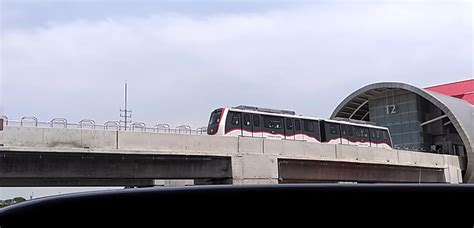 Naik skytrain Bandara Soekarno Hatta Permudah Mobilitas Penumpang Antar Terminal, kereeni ...