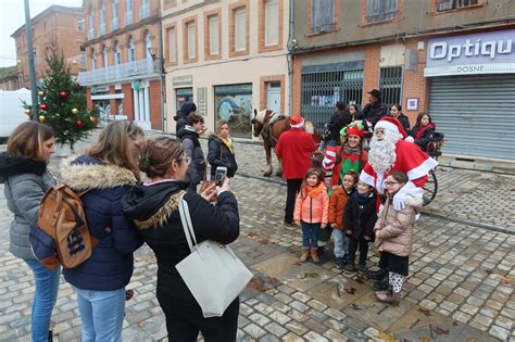 Le centre ville égayé par les animations de Noël de lUCAC Le Petit