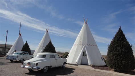 Best Route 66 Towns For Neon And Nostalgia In The Old West