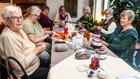 Landhaus Café Selders in Hünxe Stricken bei Kaffee und Kuchen