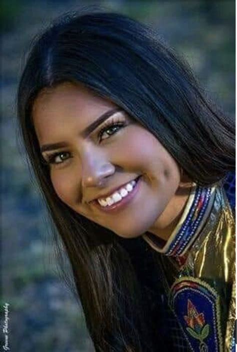 Beautiful Smile American Indian Girl Native American Girls Native American Women