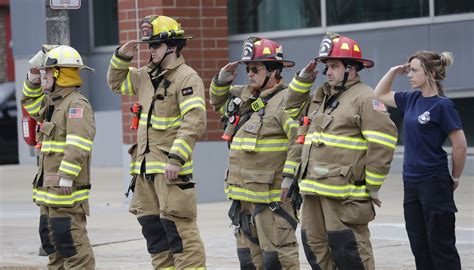 Appleton Shooting Fox Valley Fire Departments Grieve Help