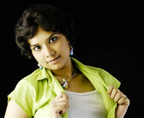 Gayathri Rao Photos Pictures Wallpapers
