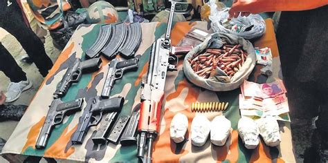 Inter State Arms Smuggling Racket Busted 2 Arrested In Utter Pradesh