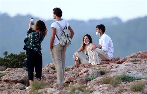 Stephanie Cayo Flashes Her Nude Boob While Enjoying A Romantic Evening