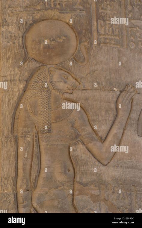 El arte egipcio templo de Kom Ombo Dinastía ptolemaico La diosa