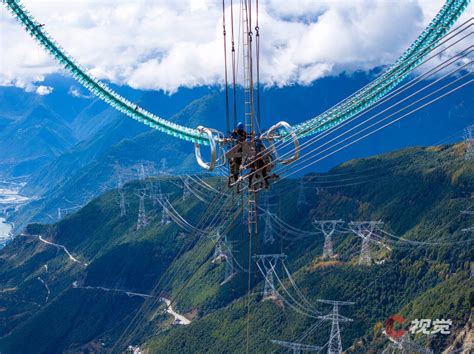 C视觉丨川渝特高压上的高空舞者行业航拍四川四川在线