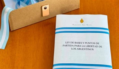 El Gobierno promulgó y oficializó la Ley Bases y la Ley de Medidas