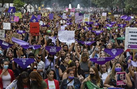 Día De La Mujer En Córdoba Multitudinaria Marcha Por El 8m