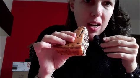 Mangiamo Insieme Torta Ricotta E Gocce Di Cioccolato E Succo Asmr Ita