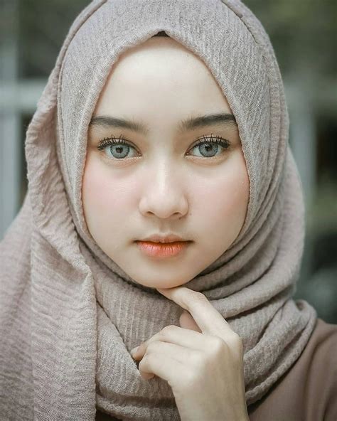 Inspirasi Cantik 💜💛 By Nabilahcil Wanita Cantik Wanita Kecantikan