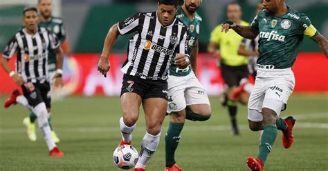 Hulk Perde Pênalti E Palmeiras E Atlético Mg Ficam No 0 A 0