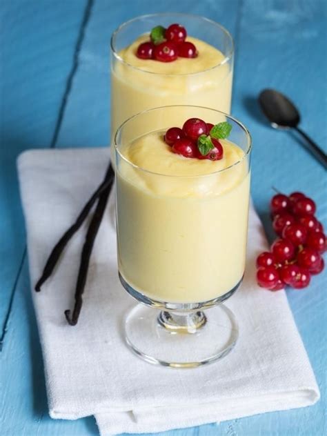 Ein Ausgefallenes Dessert Mit Eierlik R Perfekt F R Feste Ostern Oder