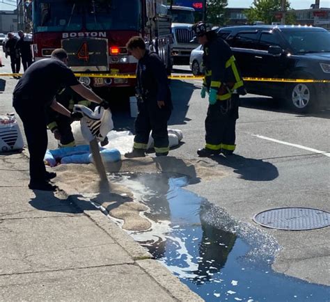 Tractor Trailer Crash Causes 90 Gallon Fuel Spill In Boston Video