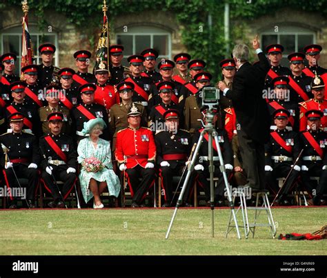 Kings Regiment Hi Res Stock Photography And Images Alamy