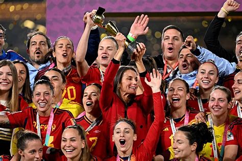 Espanha derrota Inglaterra e é campeã da Copa feminina Geral