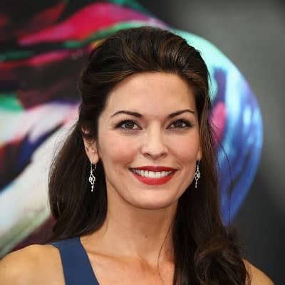 Alana De La Garza Bio Age Net Worth Height Married Nationality