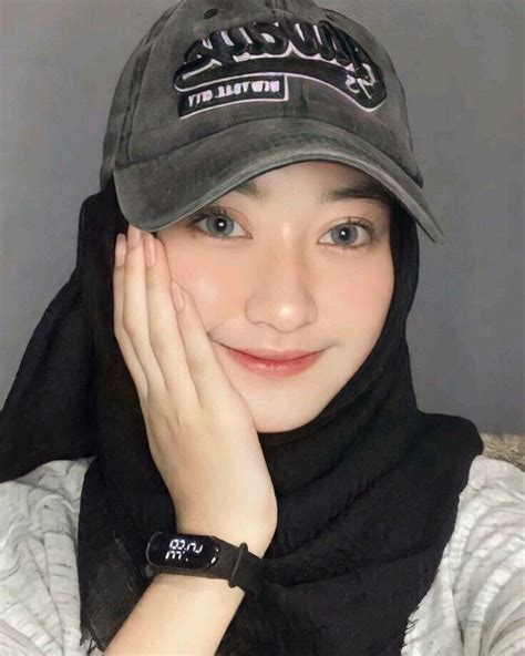 Pin Oleh Jalil Di Beautiful Muslima Model Pakaian Muslim Wanita